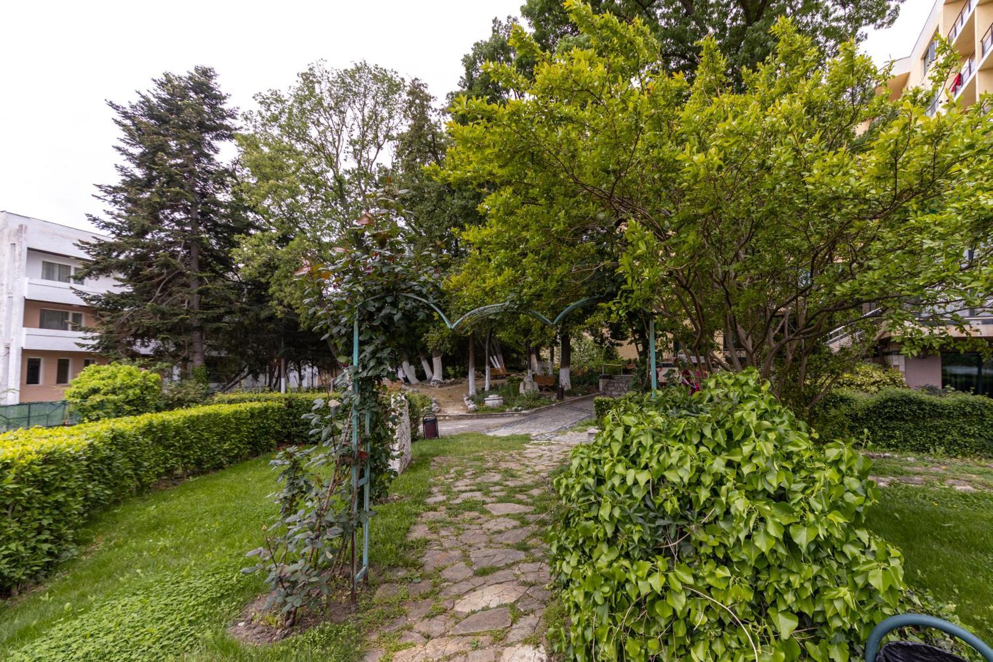 Studio In Sveta Elena Complex Mineral Pool & Spa! Святые Константин и Елена Экстерьер фото